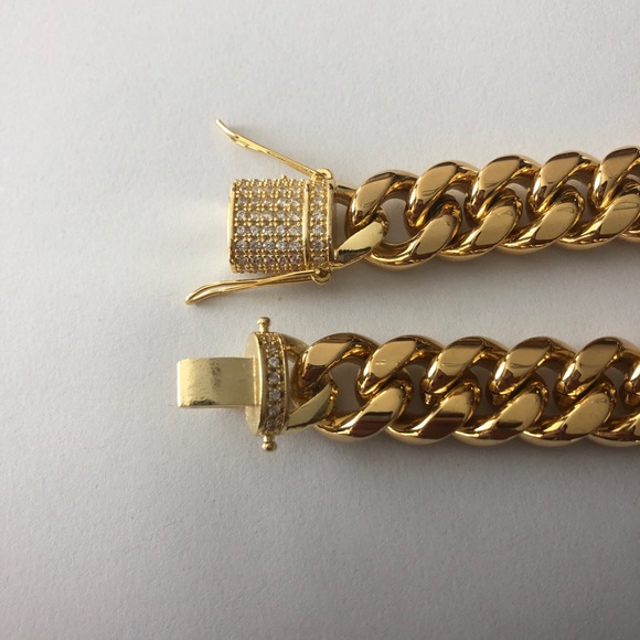 Zales 18k Gold Bracelet with Zirconia Diamonds - Picture 6 of 6